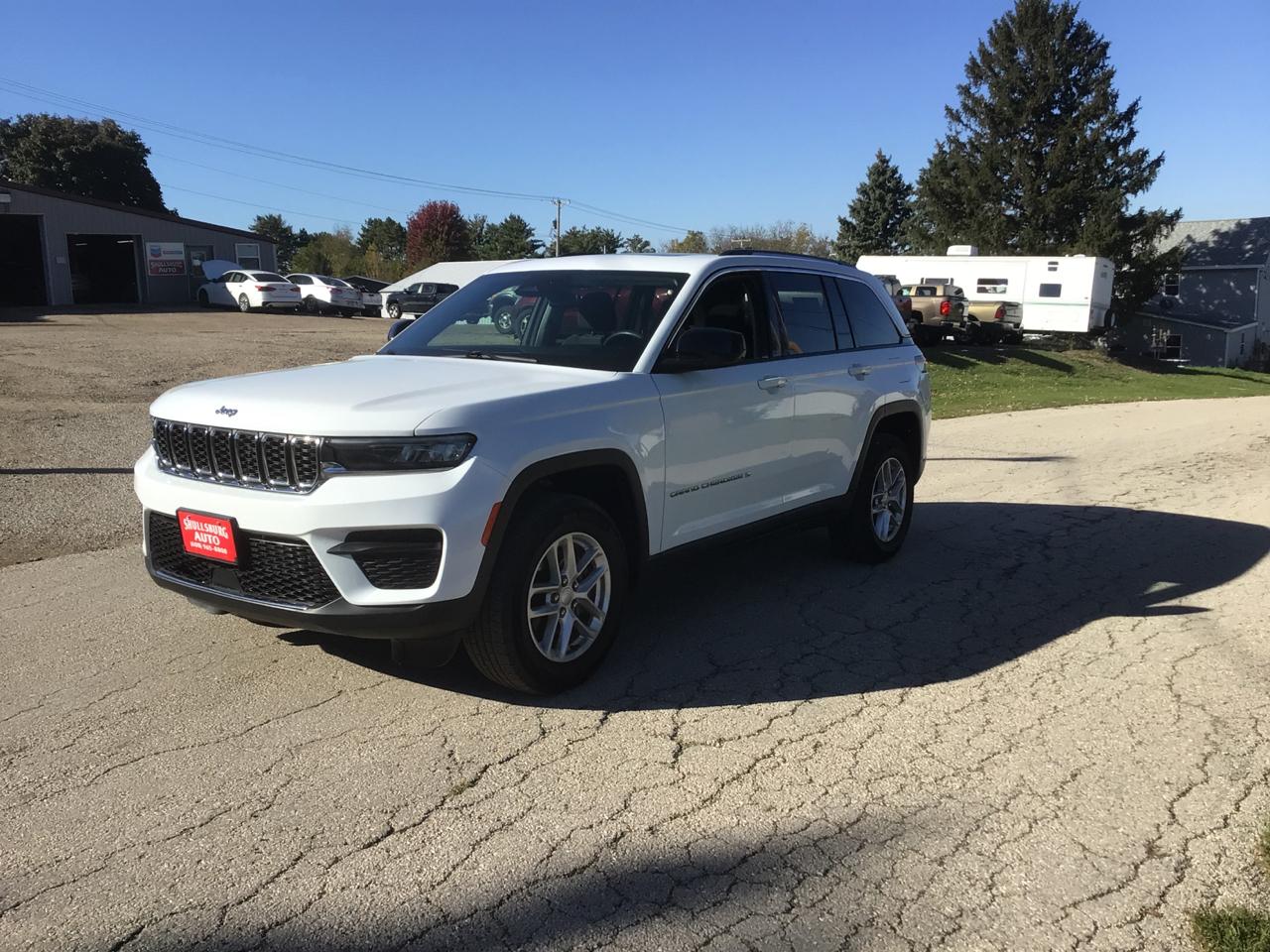 Jeep Grand Cherokee Laredo 4WD 2023