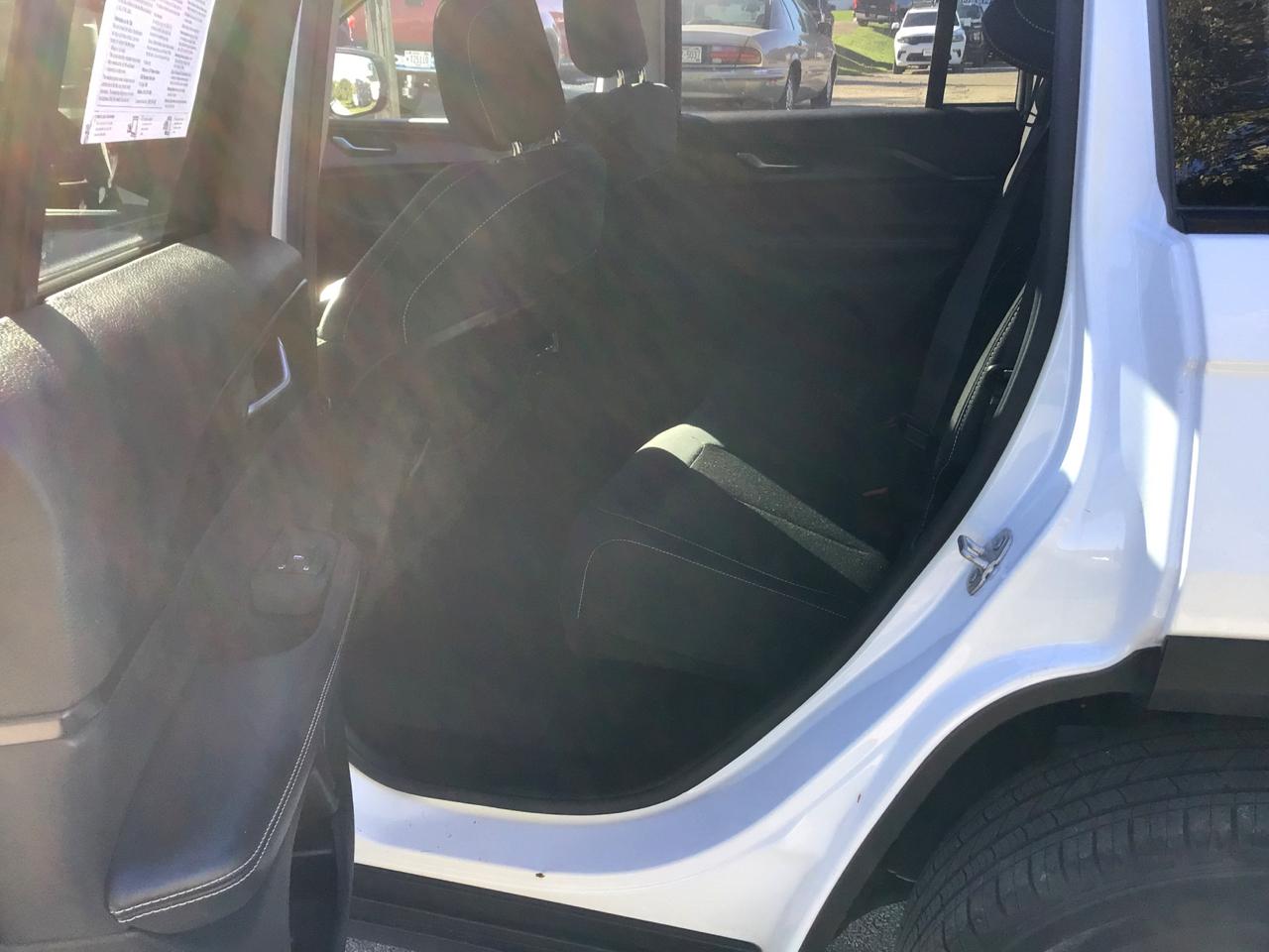 Jeep Grand Cherokee Laredo 4WD 2023