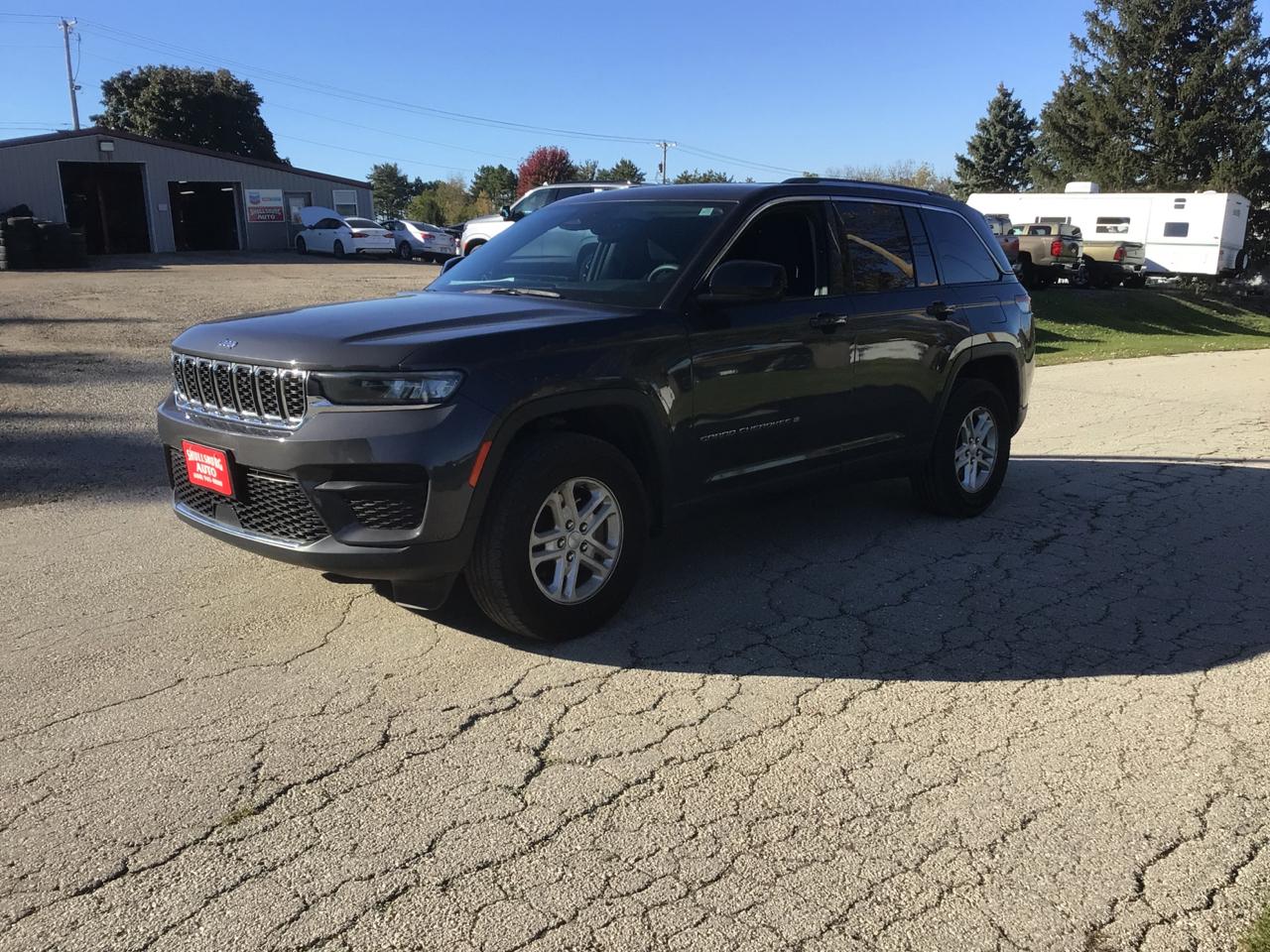 Jeep Grand Cherokee Laredo 4WD 2023
