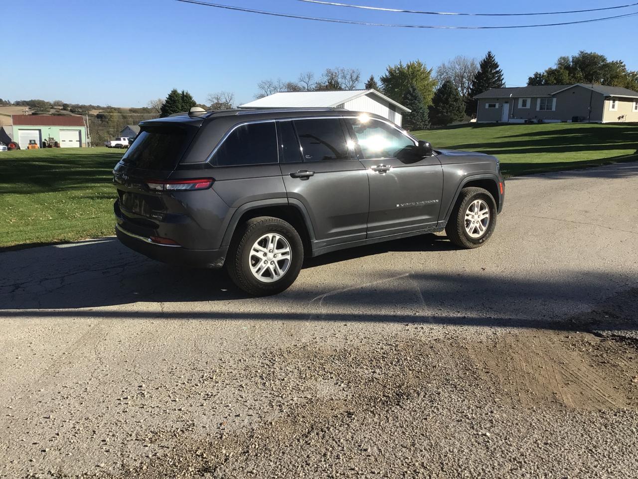 Jeep Grand Cherokee Laredo 4WD 2023