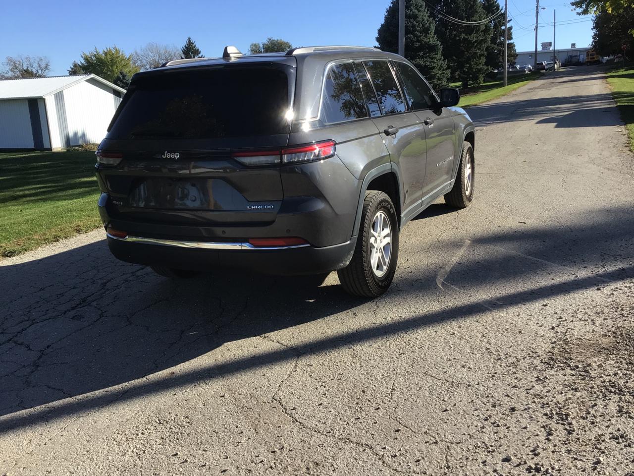 Jeep Grand Cherokee Laredo 4WD 2023