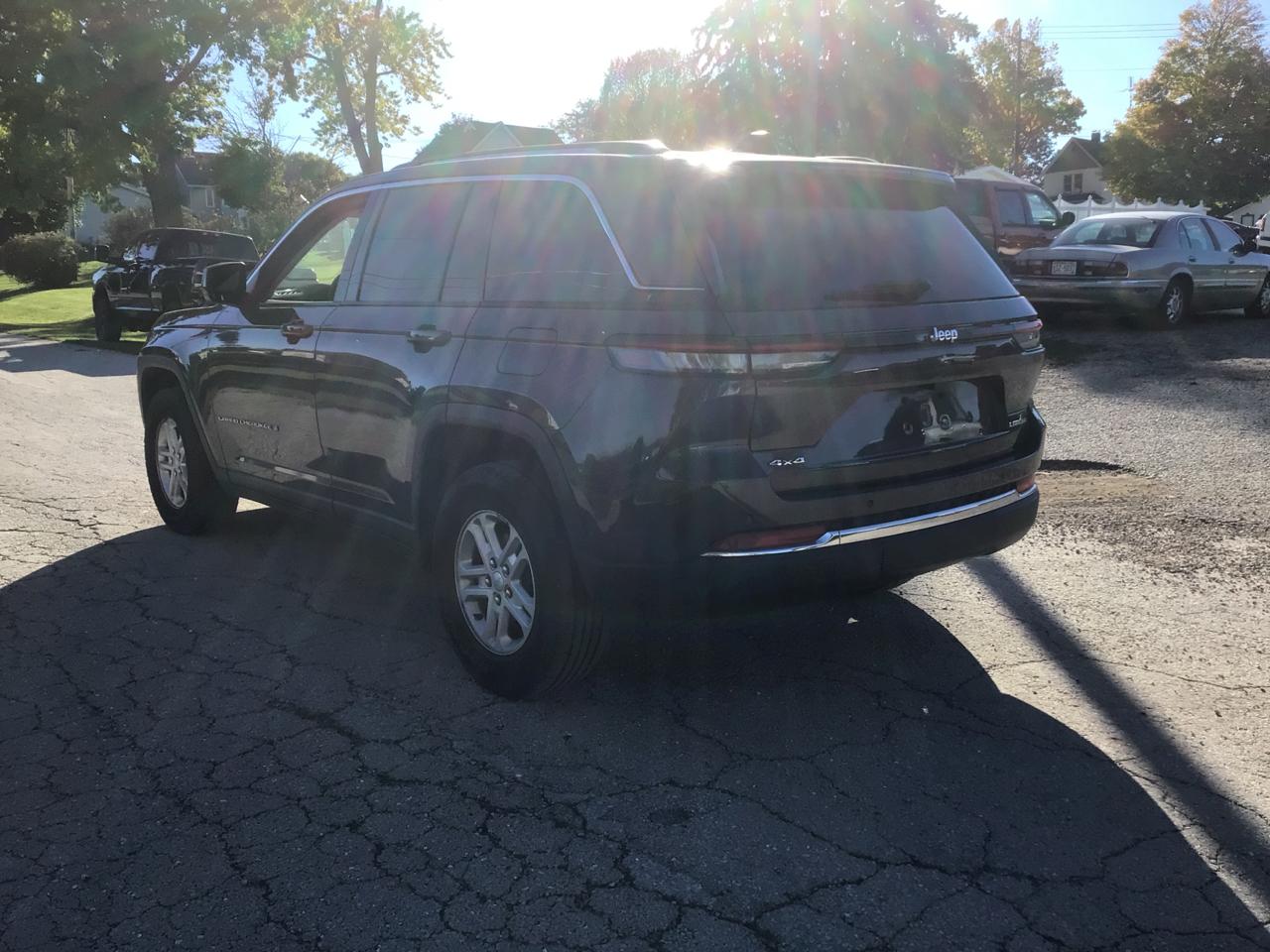 Jeep Grand Cherokee Laredo 4WD 2023