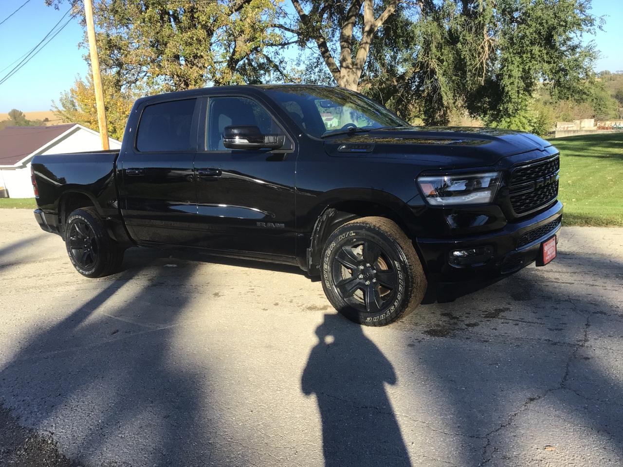 RAM 1500 Big Horn Crew Cab SWB 4WD 2023