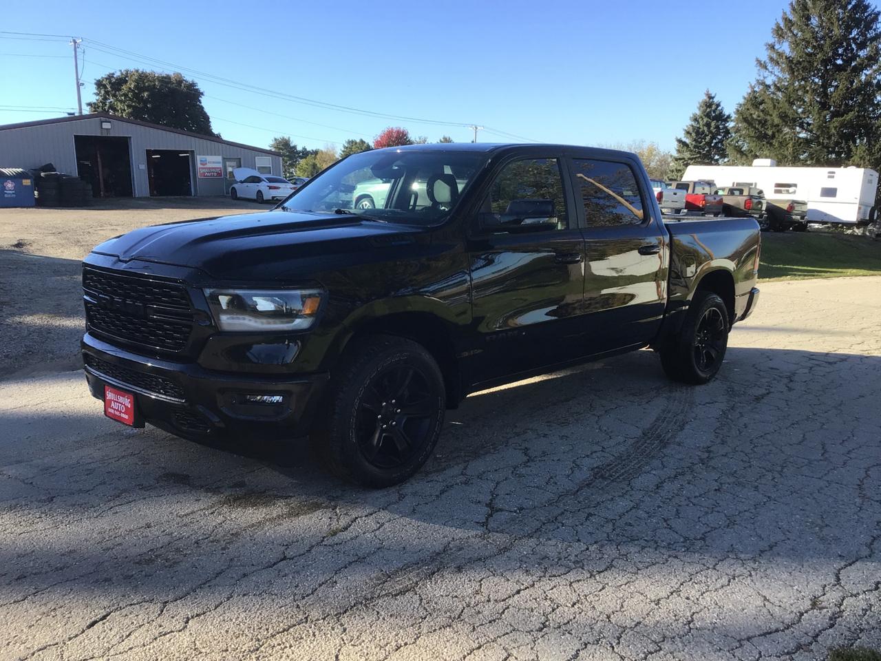 RAM 1500 Big Horn Crew Cab SWB 4WD 2023