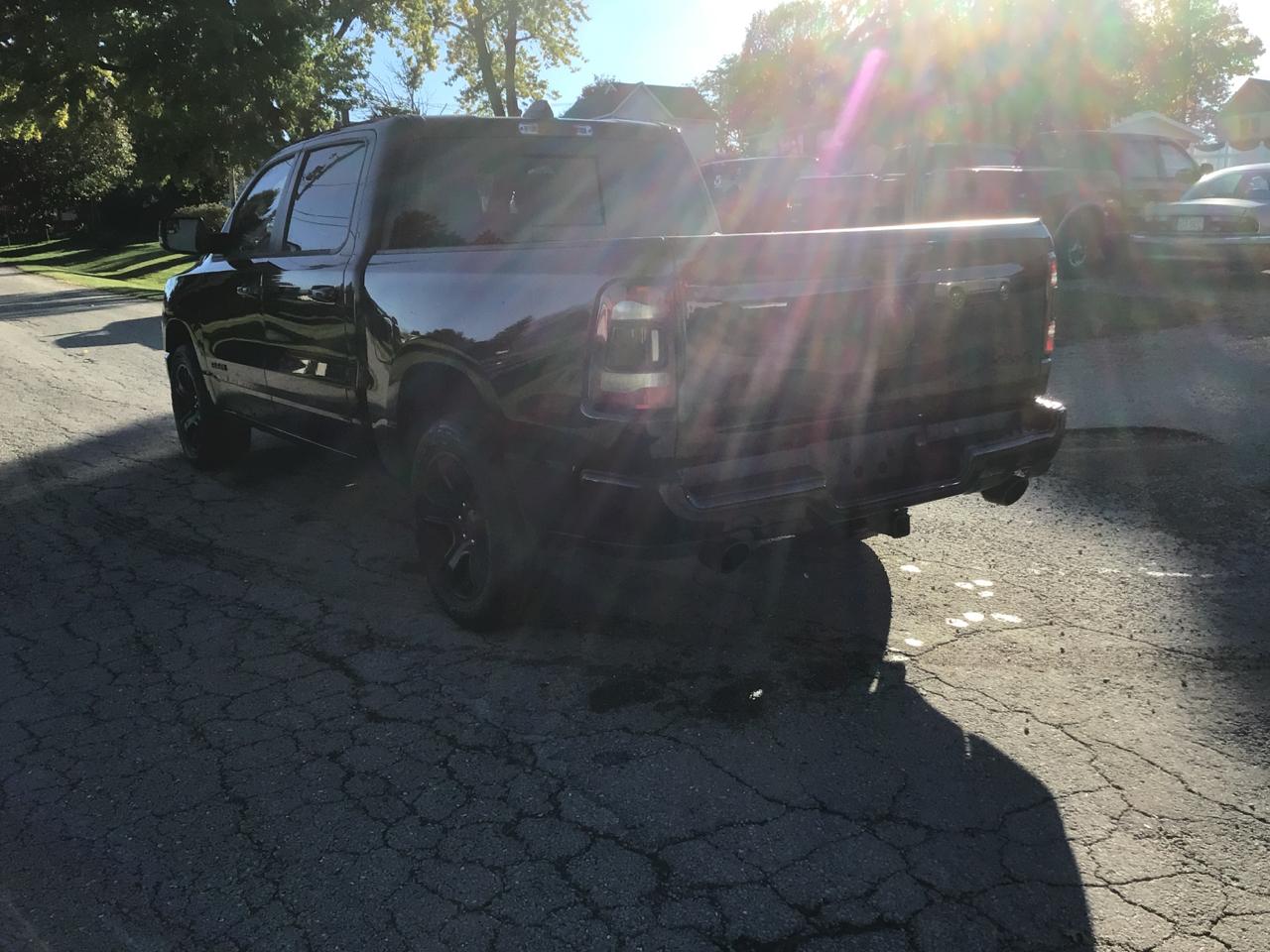 RAM 1500 Big Horn Crew Cab SWB 4WD 2023