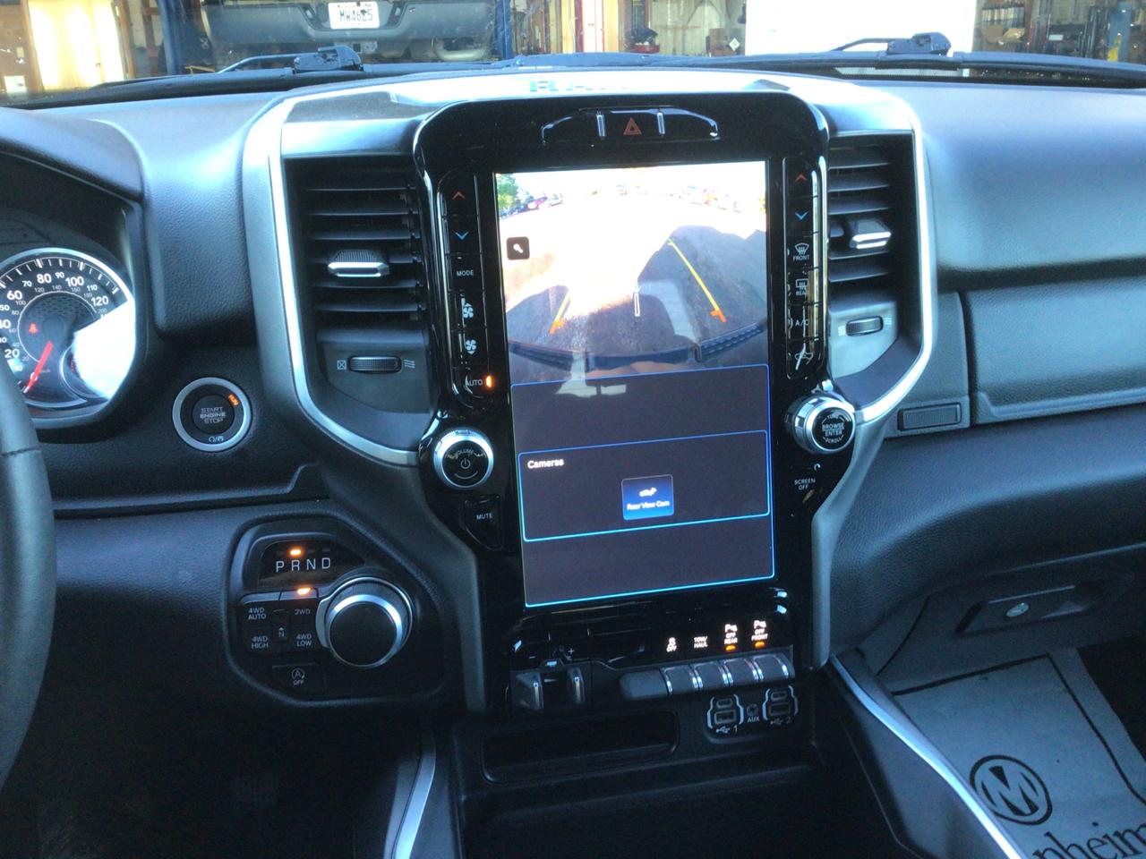 RAM 1500 Big Horn Crew Cab SWB 4WD 2023