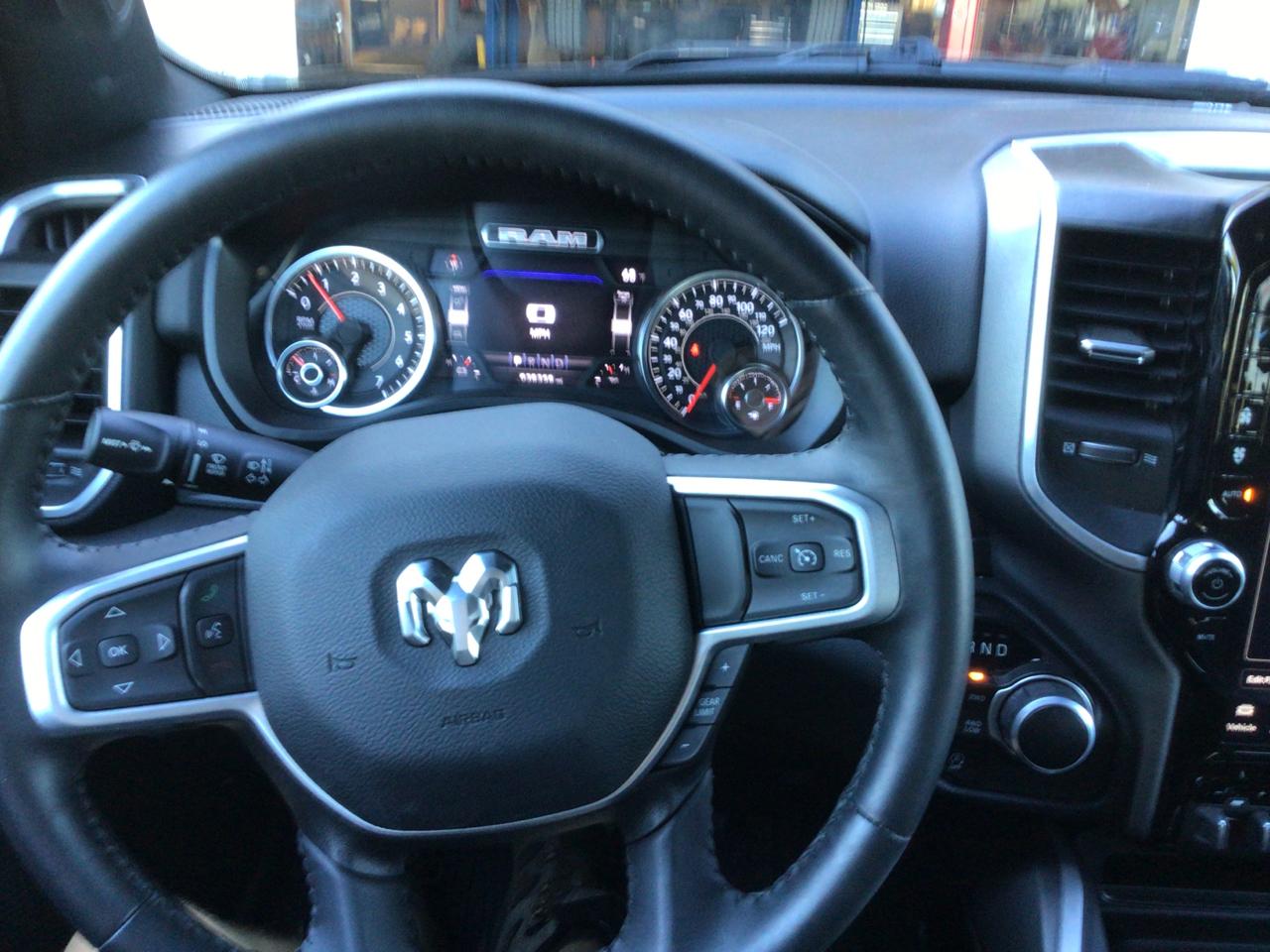 RAM 1500 Big Horn Crew Cab SWB 4WD 2023