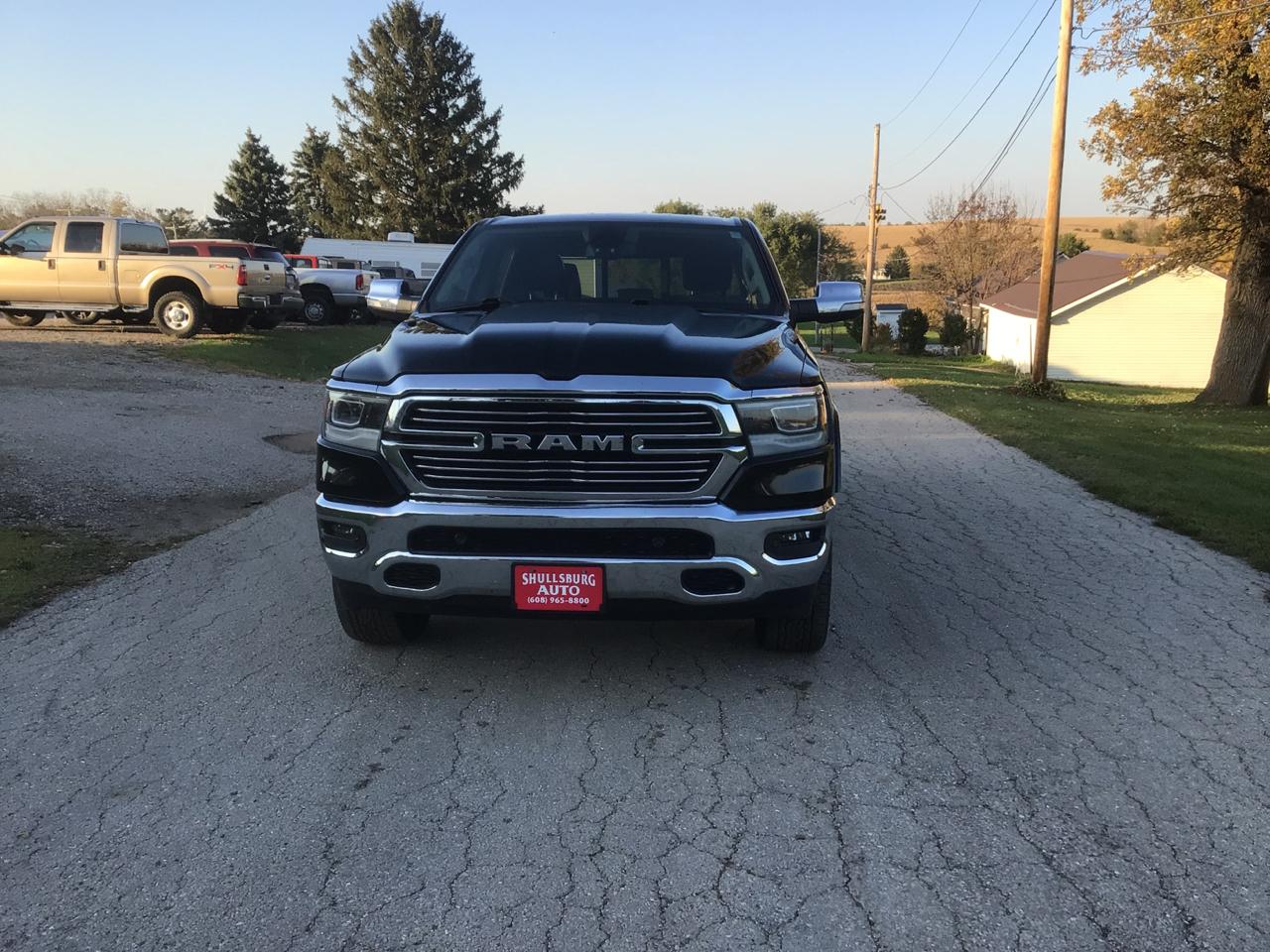 RAM 1500 Laramie Crew Cab SWB 4WD 2019