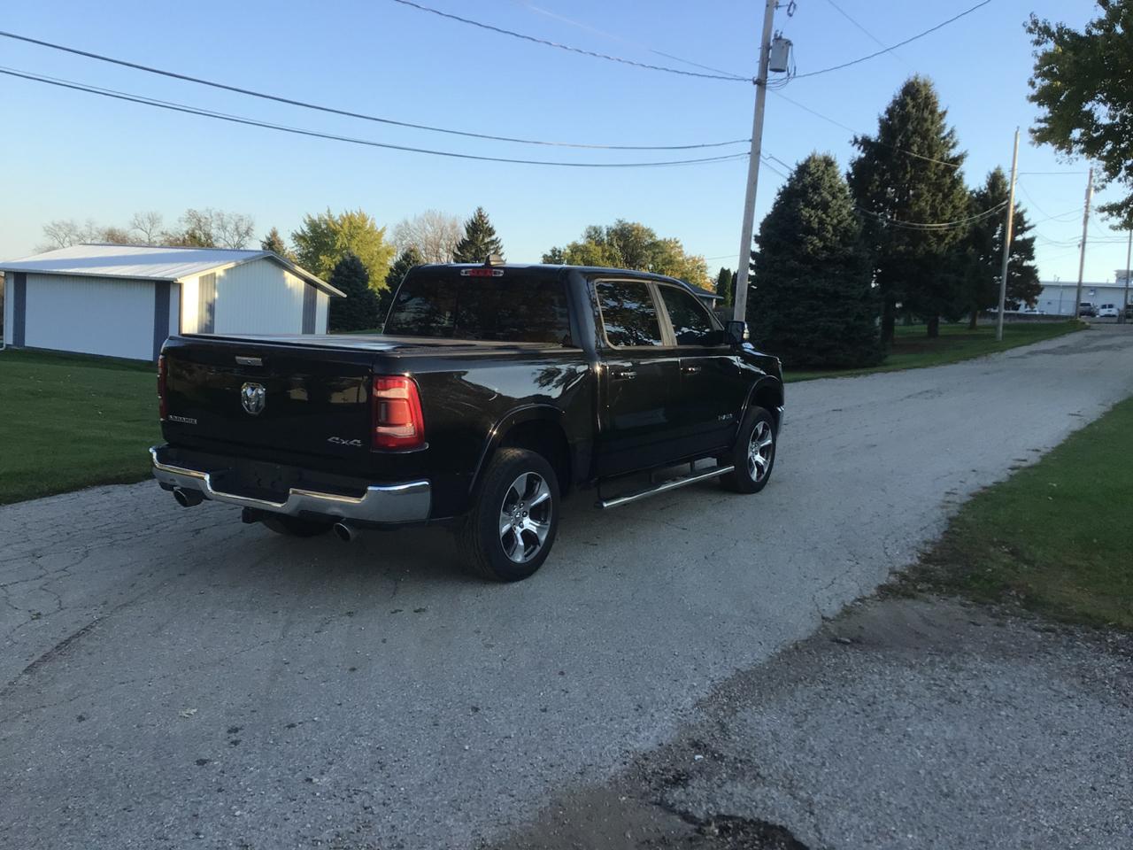 RAM 1500 Laramie Crew Cab SWB 4WD 2019