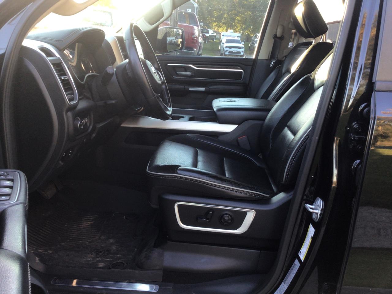 RAM 1500 Laramie Crew Cab SWB 4WD 2019