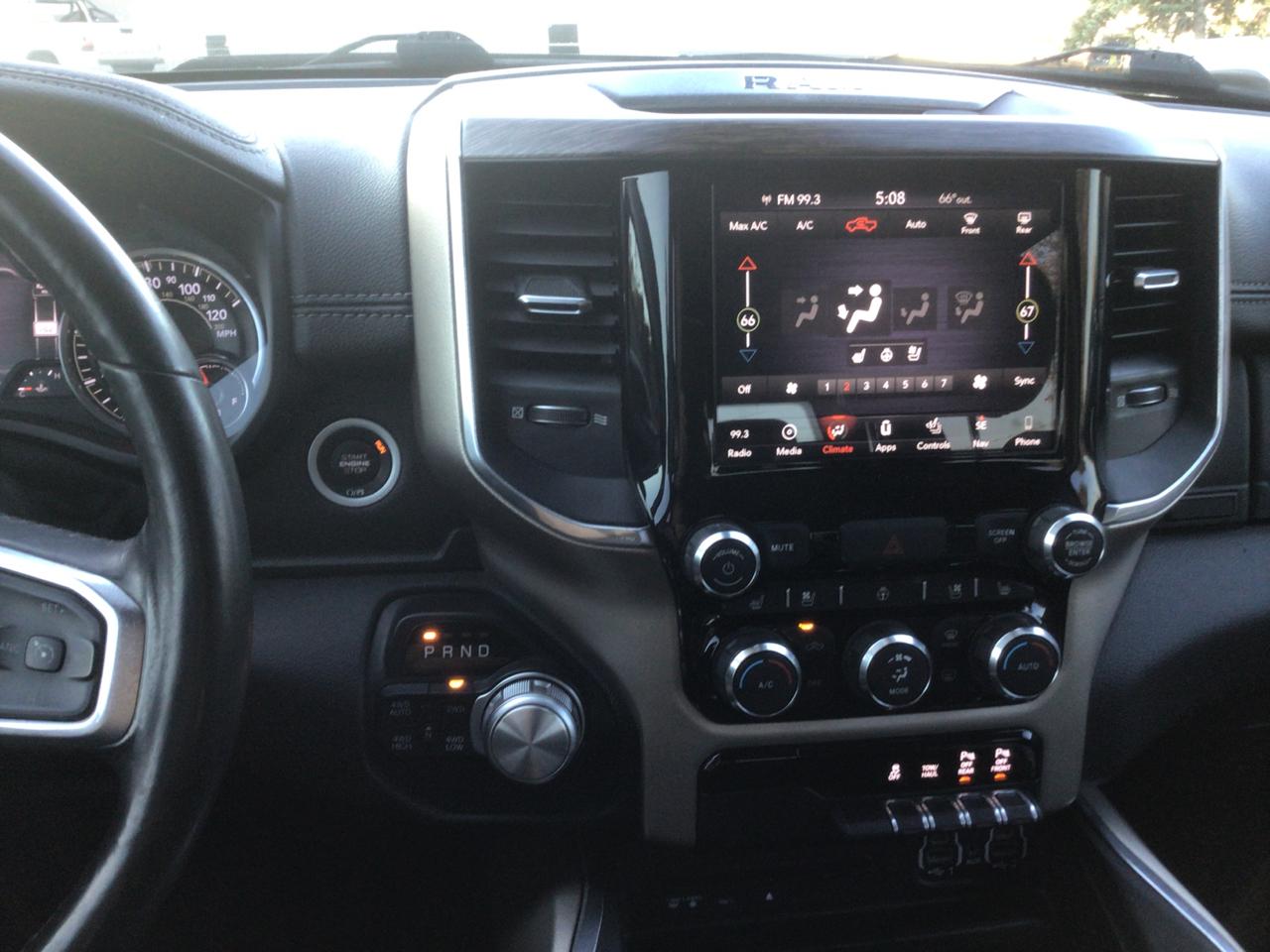RAM 1500 Laramie Crew Cab SWB 4WD 2019