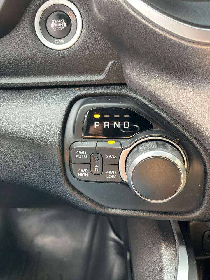 RAM 1500 Big Horn/Lone Star 4x4 Crew Cab 5'7" Box 2019 RAM 1500 Big Horn/Lone Star 4x4 Crew Cab 5'7" Box 2019