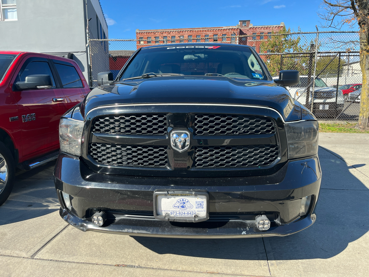 RAM 1500 4WD Quad Cab 140.5" Express 2013 RAM 1500 4WD Quad Cab 140.5" Express 2013