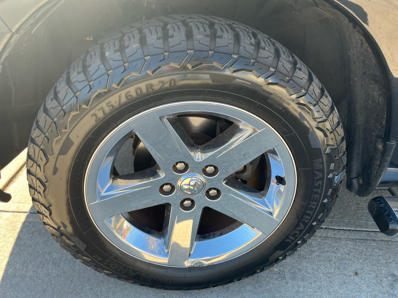 RAM 1500 4WD Quad Cab 140.5" Express 2013 RAM 1500 4WD Quad Cab 140.5" Express 2013