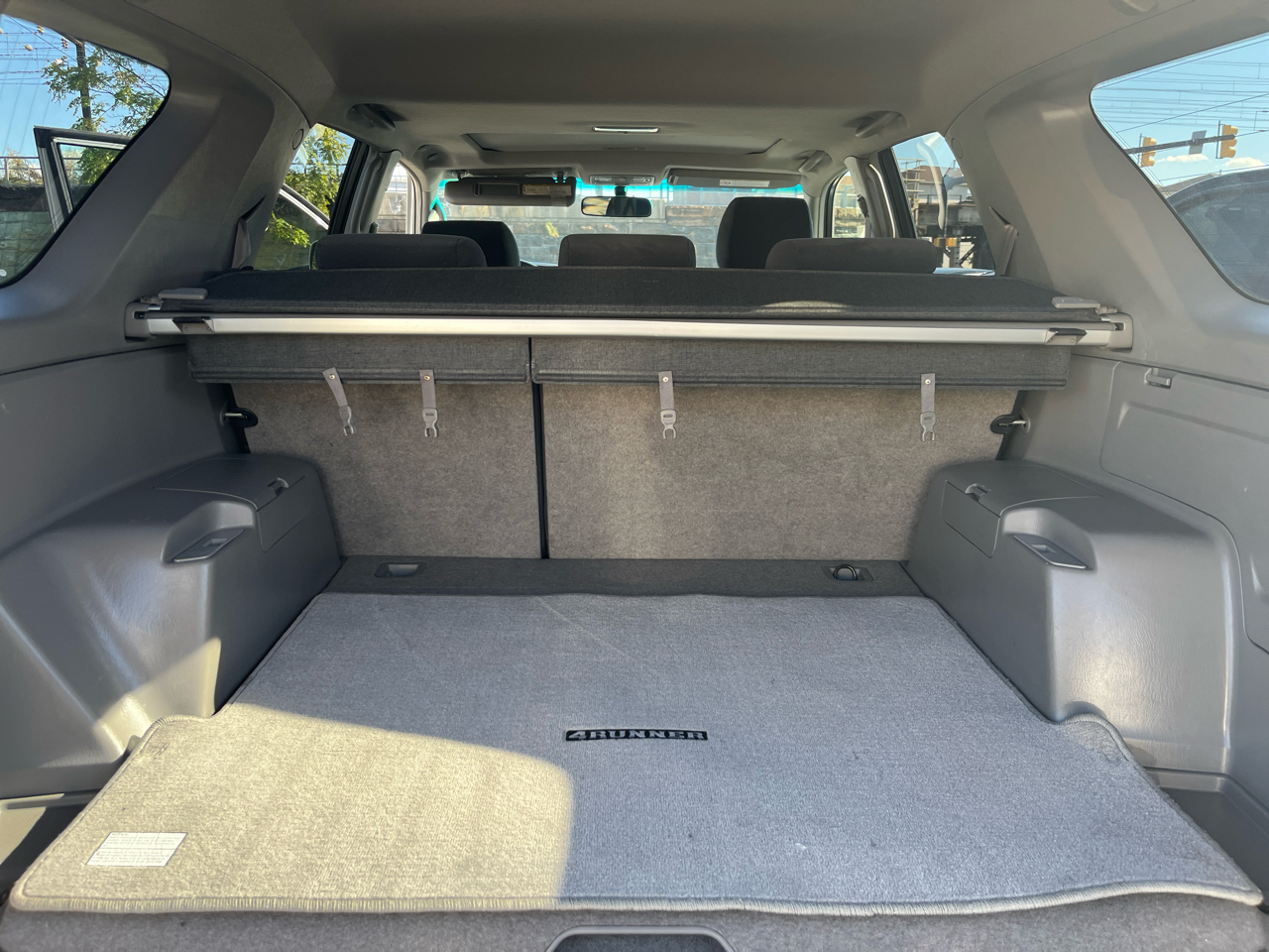 Toyota 4Runner 4dr SR5 V6 Auto 4WD (Natl) 2004 Toyota 4Runner 4dr SR5 V6 Auto 4WD (Natl) 2004