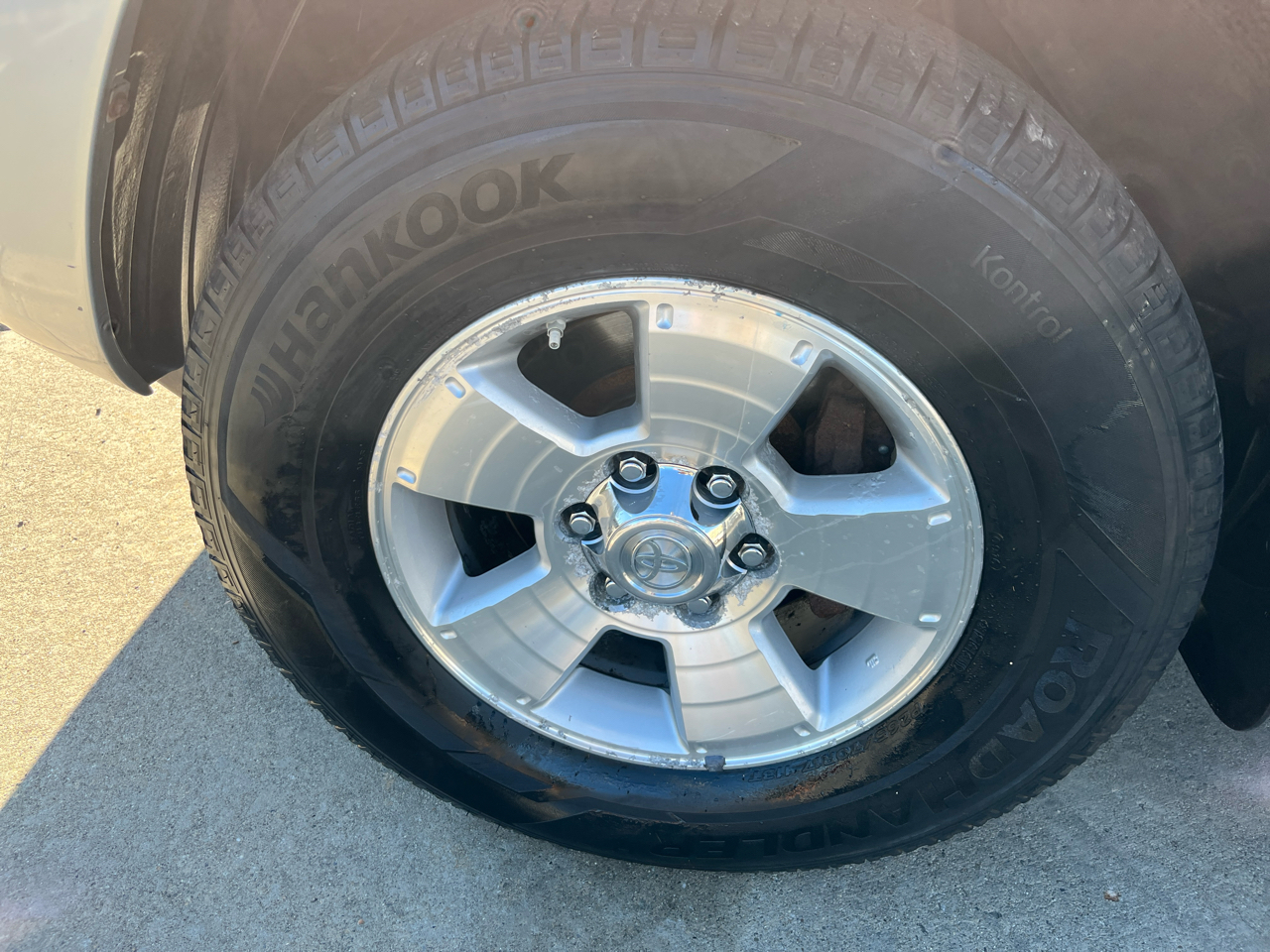 Toyota 4Runner 4dr SR5 V6 Auto 4WD (Natl) 2004 Toyota 4Runner 4dr SR5 V6 Auto 4WD (Natl) 2004