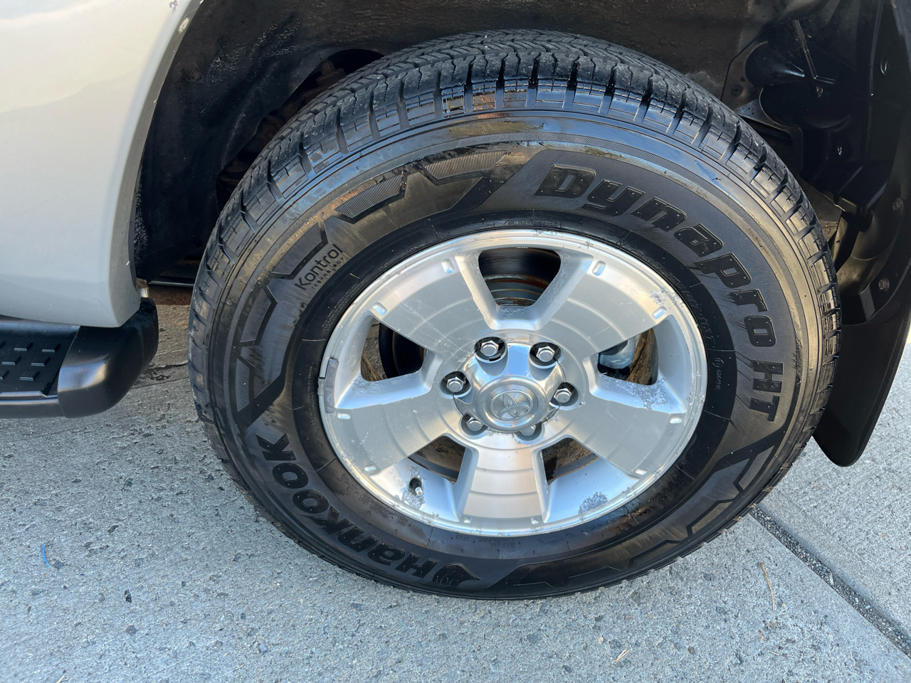 Toyota 4Runner 4dr SR5 V6 Auto 4WD (Natl) 2004 Toyota 4Runner 4dr SR5 V6 Auto 4WD (Natl) 2004