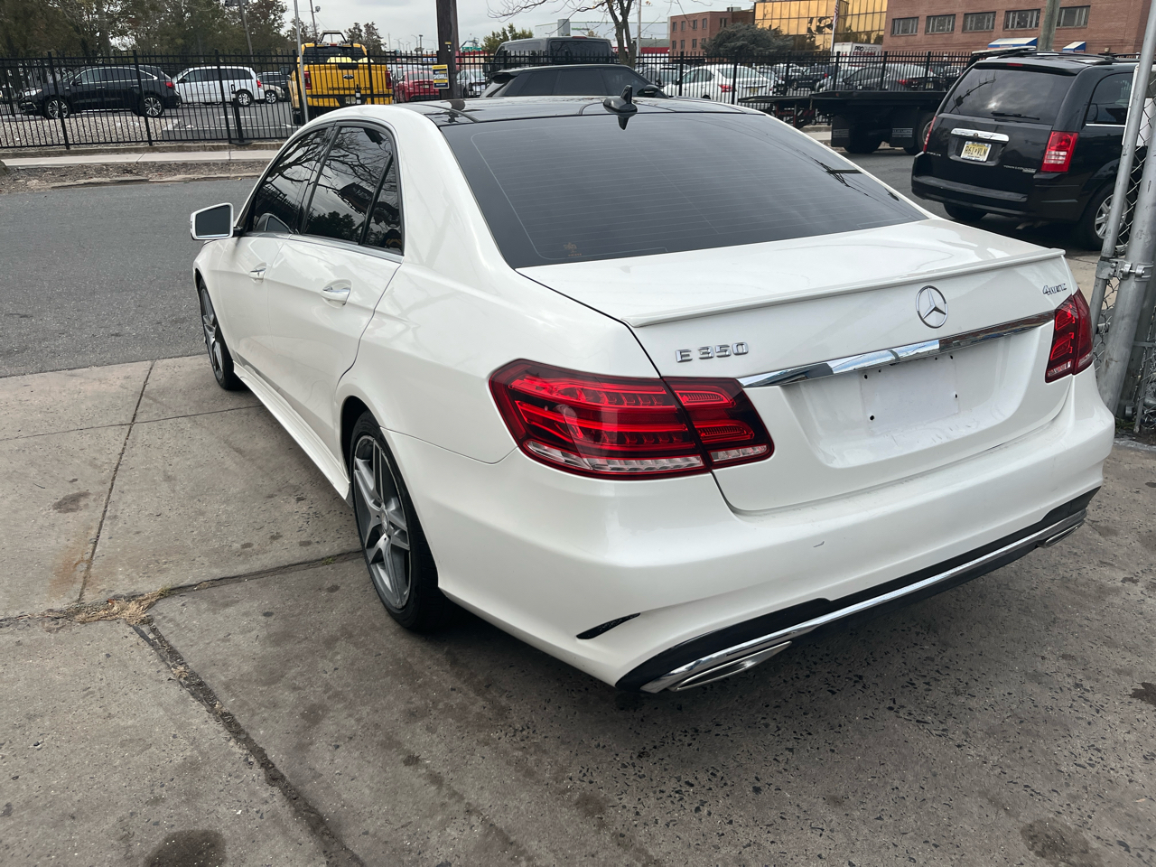 Mercedes-Benz E-Class 4dr Sdn E 350 Sport 4MATIC 2015 Mercedes-Benz E-Class 4dr Sdn E 350 Sport 4MATIC 2015