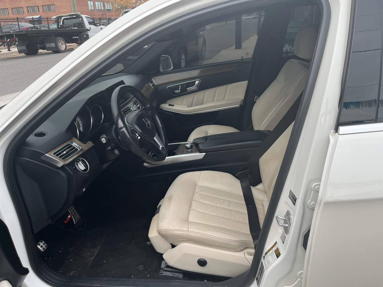 Mercedes-Benz E-Class 4dr Sdn E 350 Sport 4MATIC 2015 Mercedes-Benz E-Class 4dr Sdn E 350 Sport 4MATIC 2015