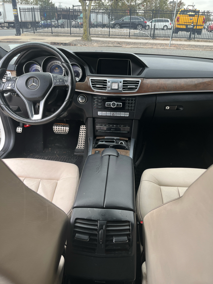 Mercedes-Benz E-Class 4dr Sdn E 350 Sport 4MATIC 2015 Mercedes-Benz E-Class 4dr Sdn E 350 Sport 4MATIC 2015