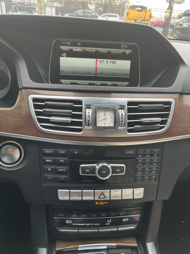 Mercedes-Benz E-Class 4dr Sdn E 350 Sport 4MATIC 2015 Mercedes-Benz E-Class 4dr Sdn E 350 Sport 4MATIC 2015