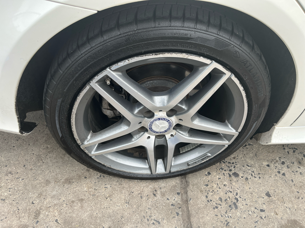 Mercedes-Benz E-Class 4dr Sdn E 350 Sport 4MATIC 2015 Mercedes-Benz E-Class 4dr Sdn E 350 Sport 4MATIC 2015