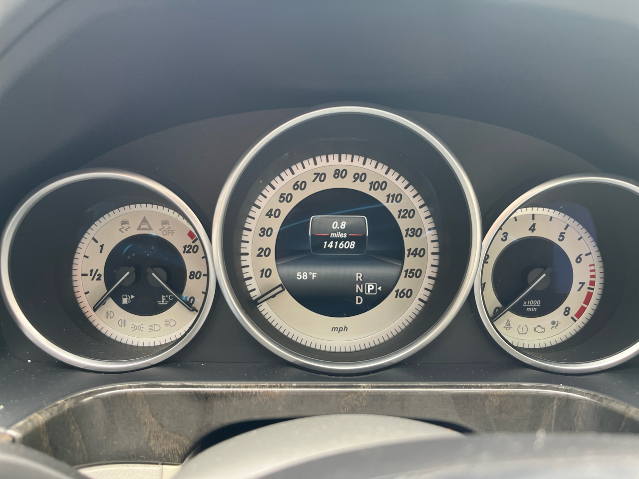 Mercedes-Benz E-Class 4dr Sdn E 350 Sport RWD 2014 Mercedes-Benz E-Class 4dr Sdn E 350 Sport RWD 2014