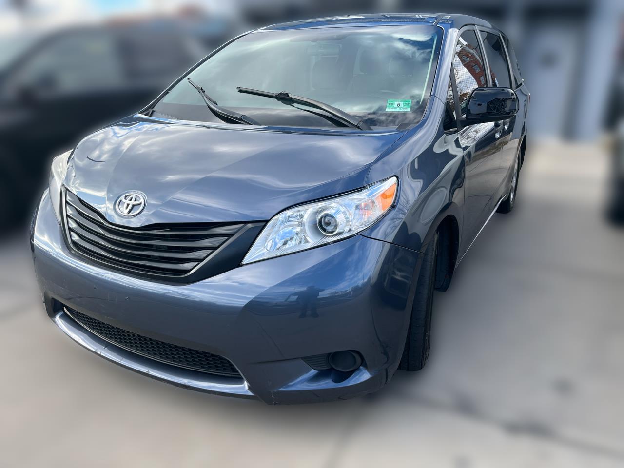 2016 Toyota Sienna 5dr 7-Pass Van L FWD (Natl)