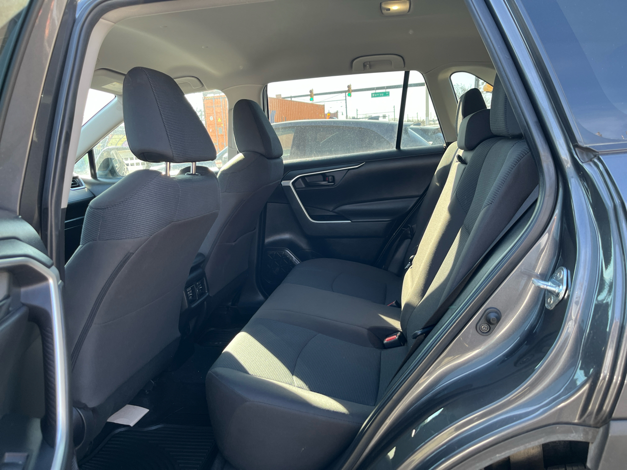 Toyota RAV4 LE FWD (Natl) 2023