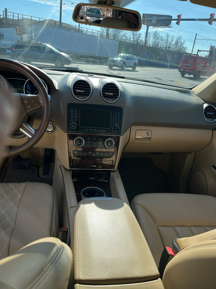 Mercedes-Benz M-Class 4MATIC 4dr 5.5L 2008