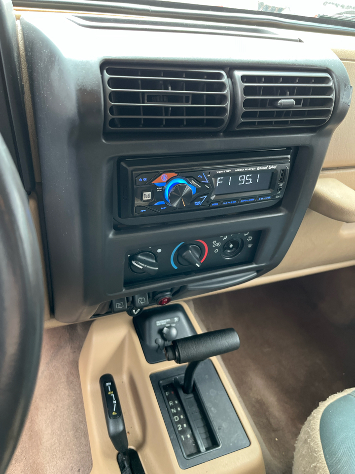 Jeep Wrangler 2dr Sahara 2001