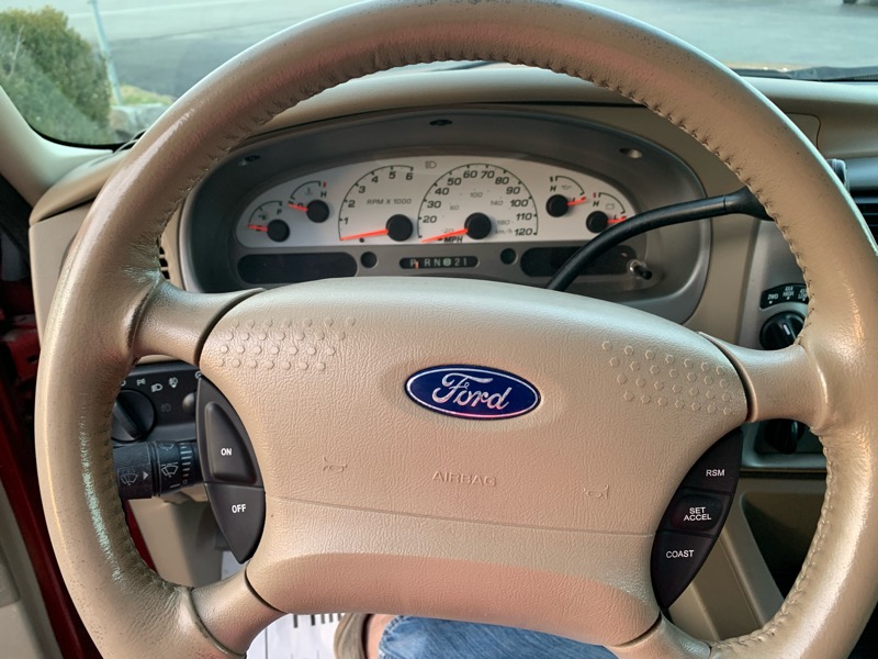 Ford Explorer Sport Trac XLT 4WD 2004