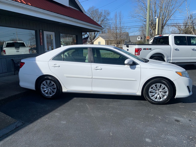 Toyota Camry LE 2014