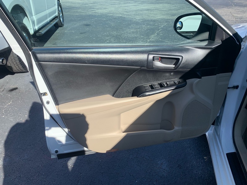 Toyota Camry LE 2014