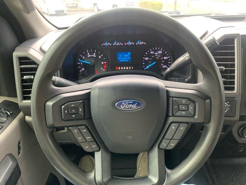 Ford F-350 SD XL Crew Cab Long Bed DRW 4WD 2019