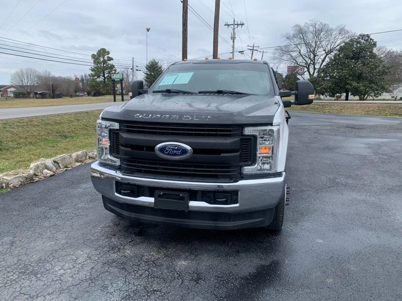 Ford F-350 SD XL Crew Cab Long Bed DRW 4WD 2019