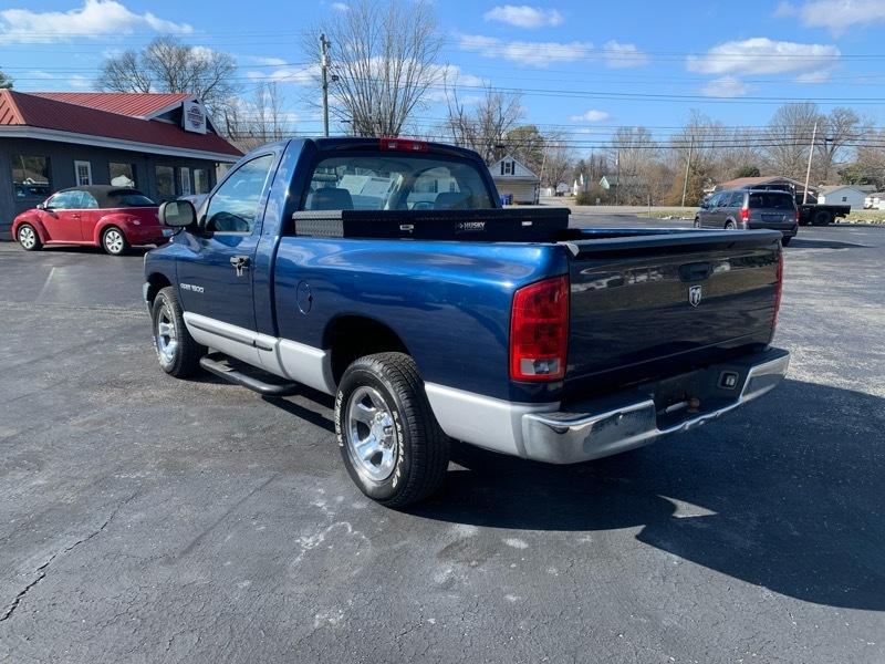 Dodge Ram 1500 ST 2WD 2006