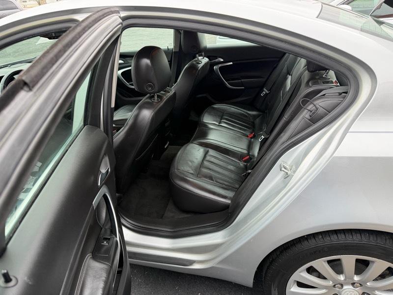 Buick Regal Base 2012