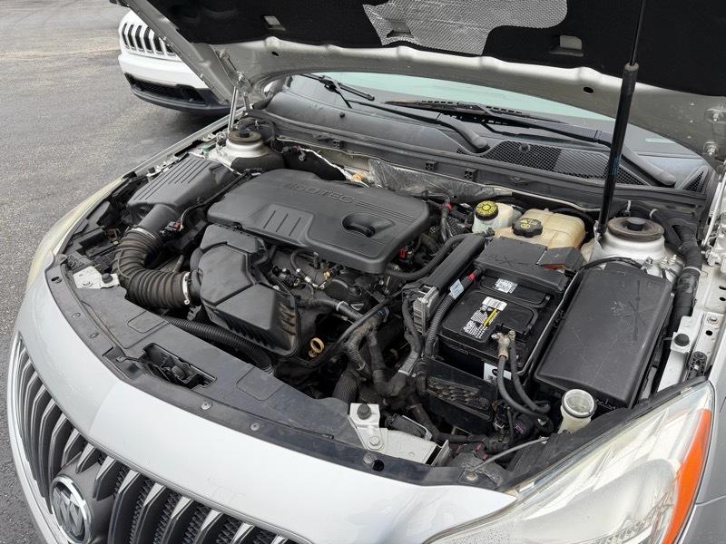 Buick Regal Base 2012