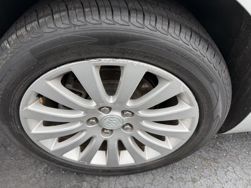 Buick Regal Base 2012