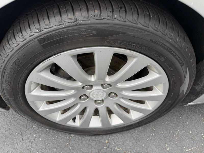 Buick Regal Base 2012