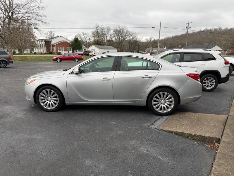 Buick Regal Base 2012