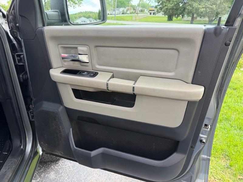 RAM 1500 SLT Quad Cab 4WD 2010