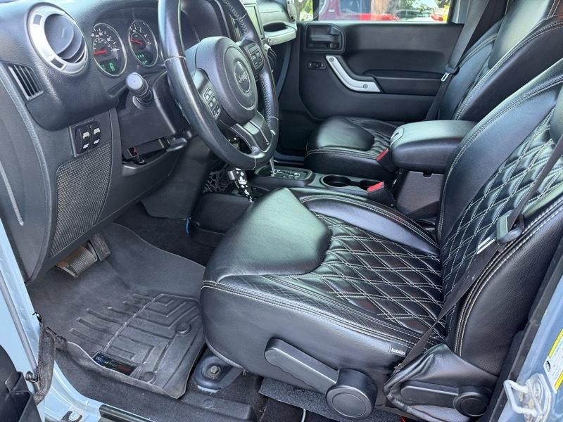 Jeep Wrangler Unlimited Sahara 4WD 2015