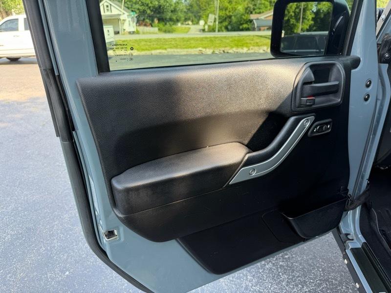 Jeep Wrangler Unlimited Sahara 4WD 2015