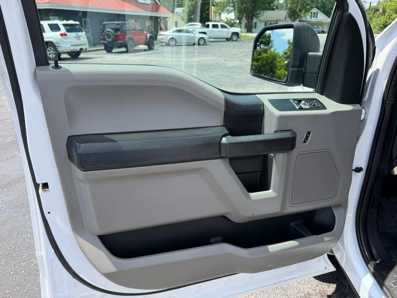 Ford F-150 XL 8-ft. Bed 2WD 2016