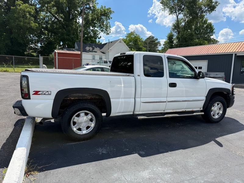 GMC Sierra 1500 Ext. Cab Short Bed 4WD 2005