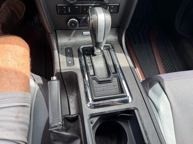 Ford Mustang V6 Convertible 2014