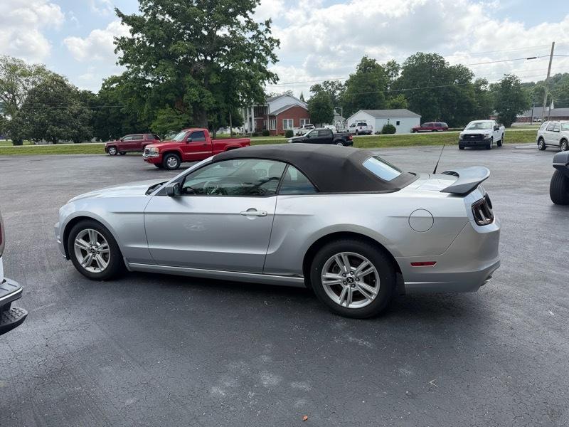 Ford Mustang V6 Convertible 2014