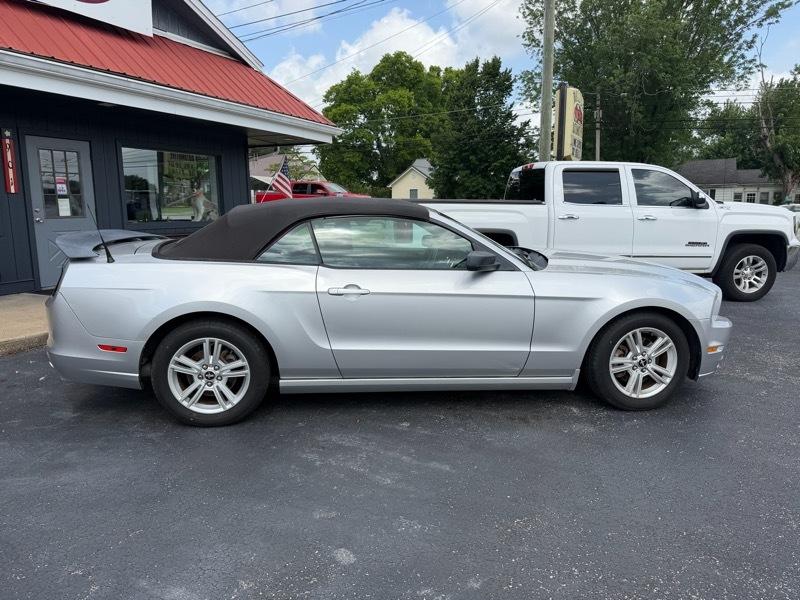 Ford Mustang V6 Convertible 2014